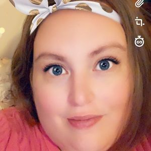 Meet your Posher, Latisha